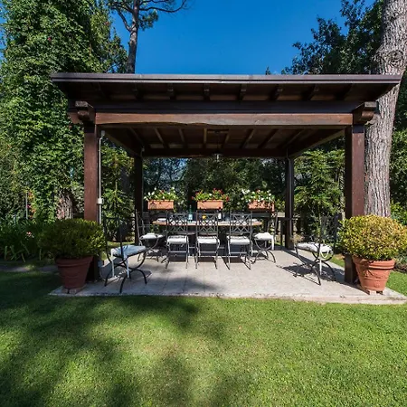 Onirica Villa Camaiore